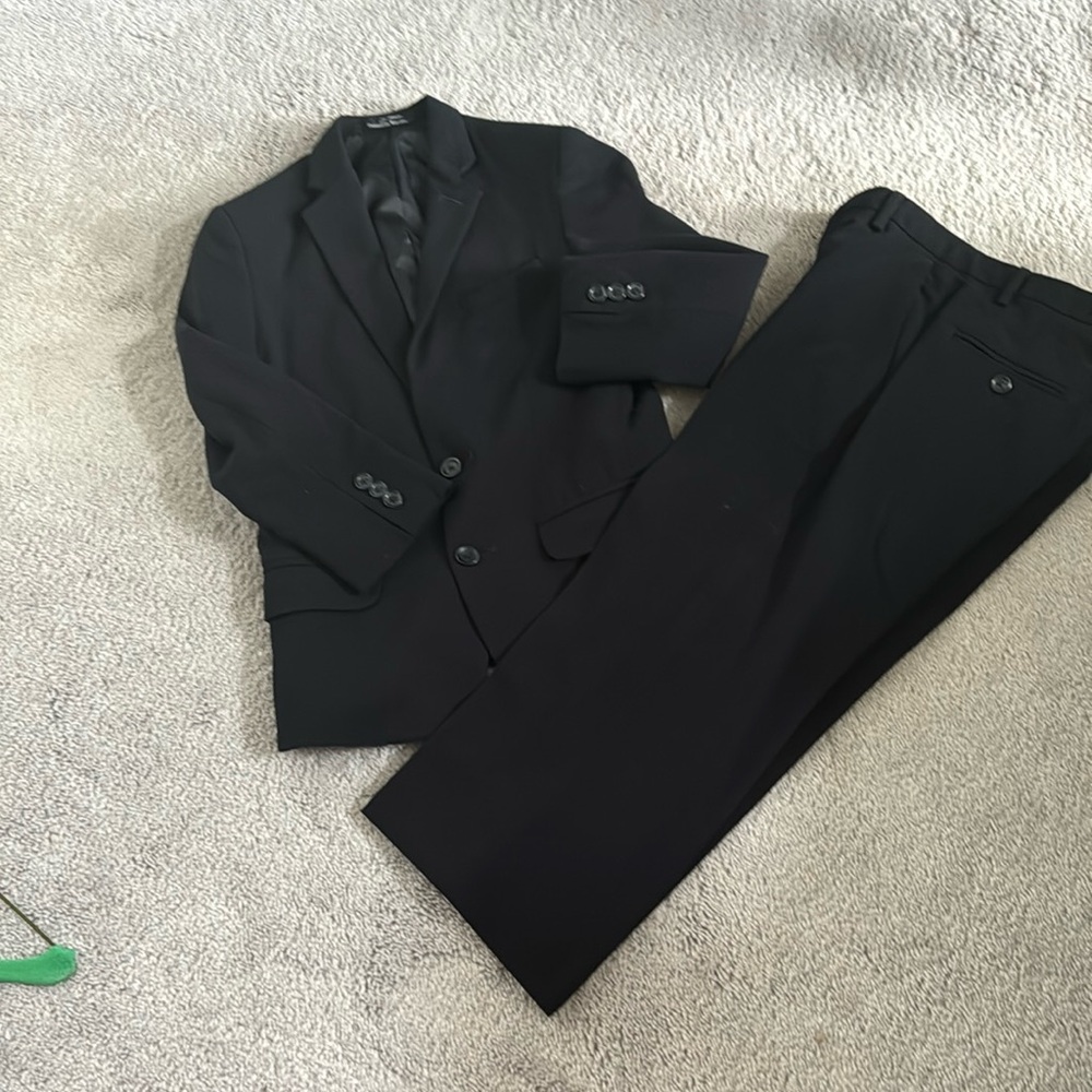 Calvin Klein suit in navy in EUC 
Runs small